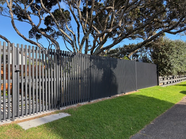 IMG_3151 horizontal metal look fence panels for modern stylish effect
