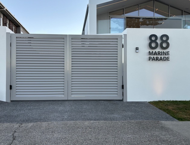 chrome metal look double swing in rising hinge gates for home and drive way